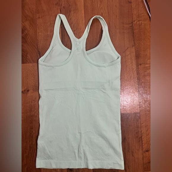 Lululemon Ebb to Street Tank Top Creamy Mint Size 6 - Picture 7 of 9